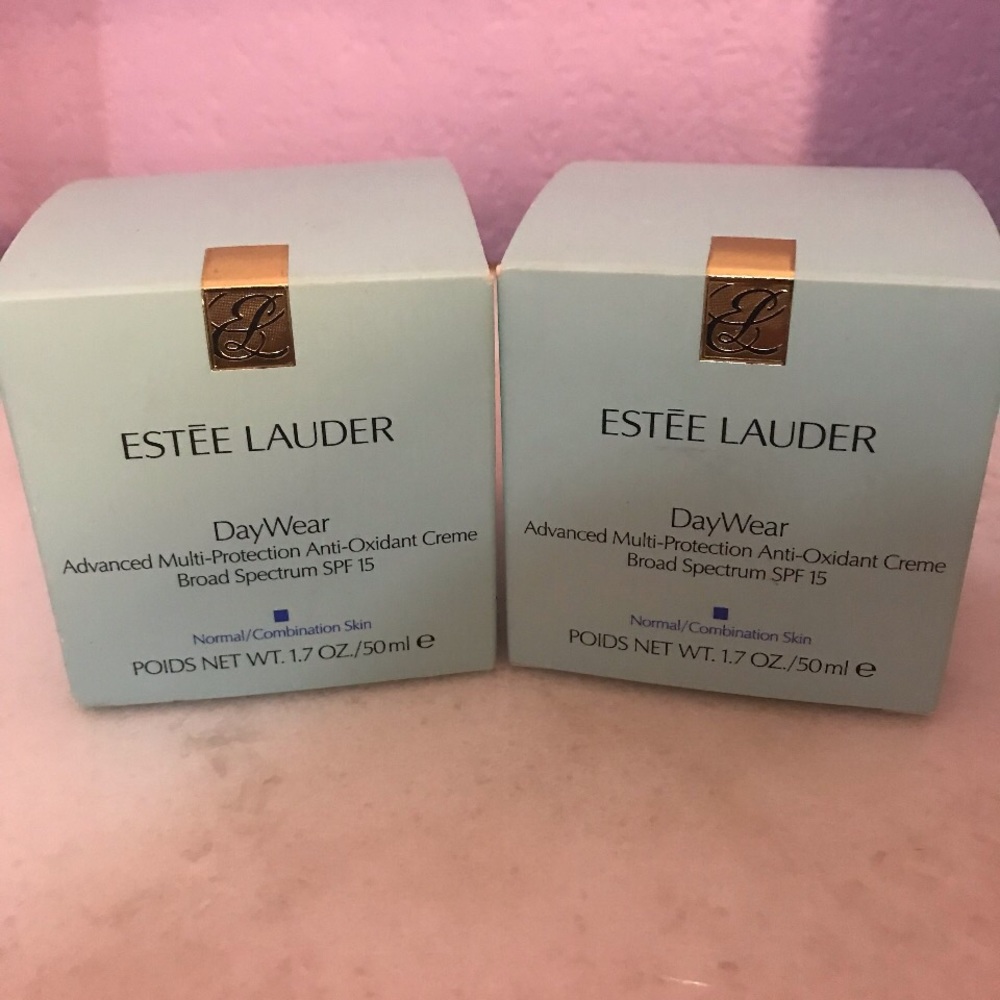 Estēe Lauder DayWear x2